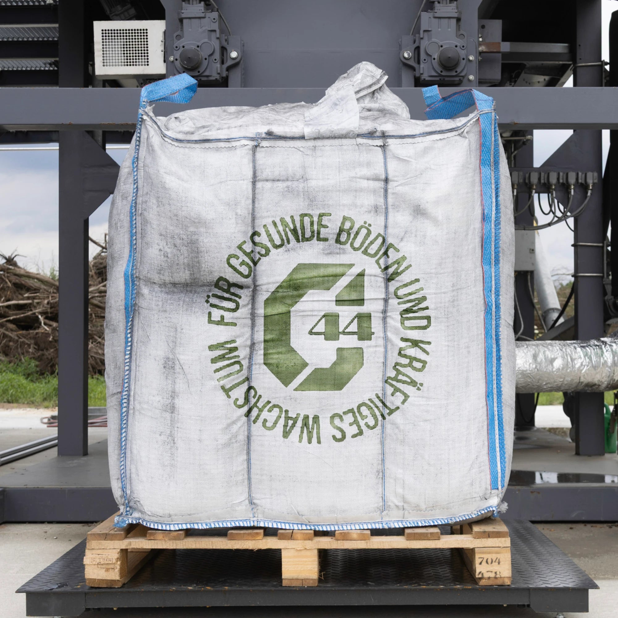 Premium Pflanzenkohle für Bodenverbesserung - Terra Preta - 1000 L